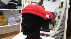 BONNET DOCKER ROUGE