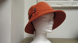 CHAPEAU DE PLUIE AIROLA ROUILLE